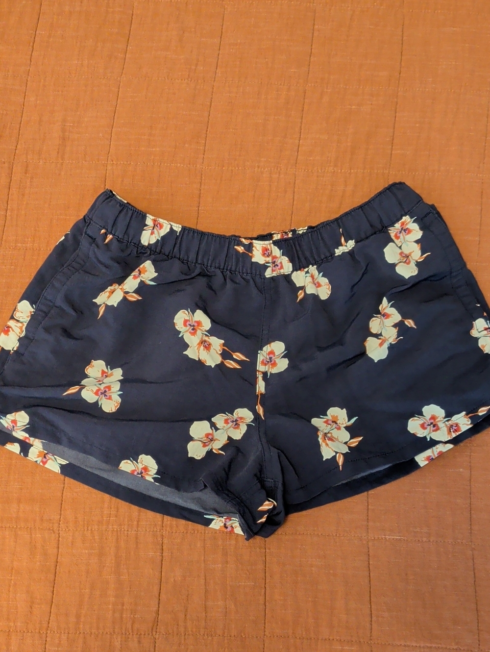 Patagonia Baggies Navy Floral - Picture 2 of 6